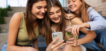 SesliKonak: Sohbetin En Seçkin Hali